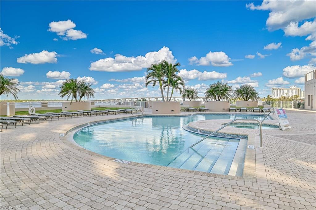HIGH POINT PLACE - Residential
