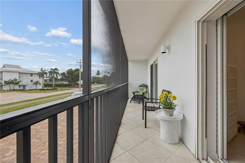 SUNSET SOUTH CONDO - Residential
