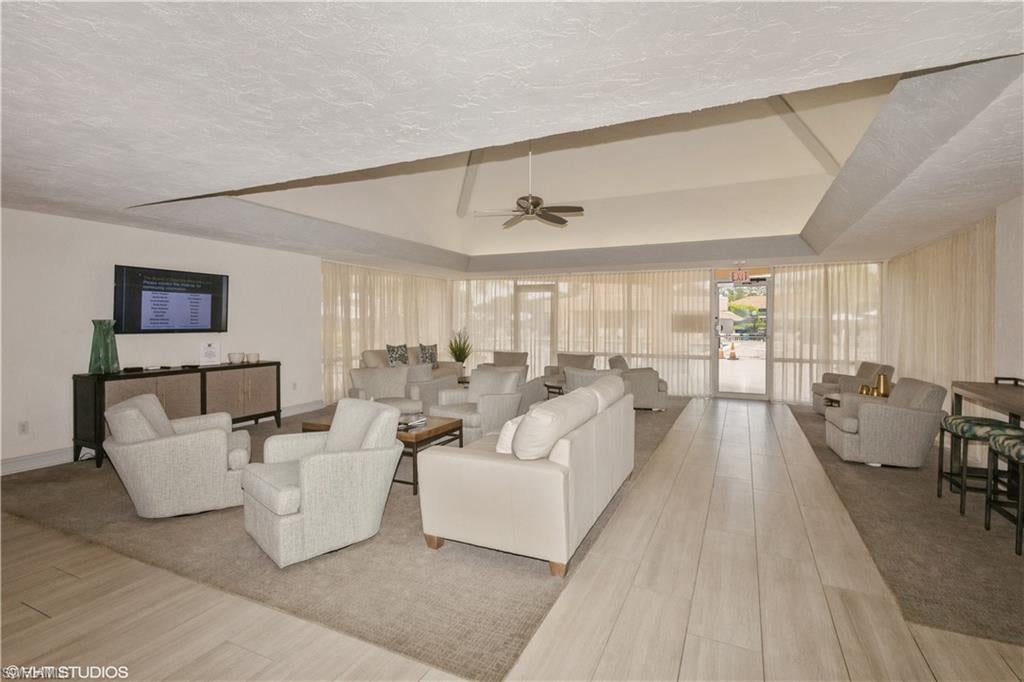TURTLE LAKE GOLF COLONY - Residential
