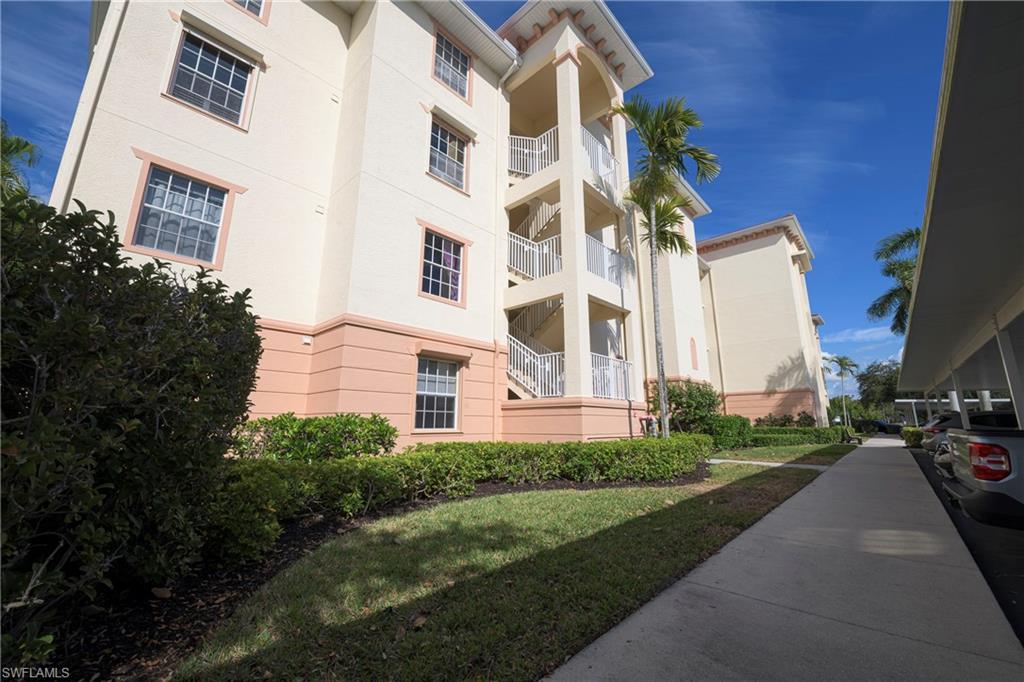 FAIRWAY VILLAS - Residential