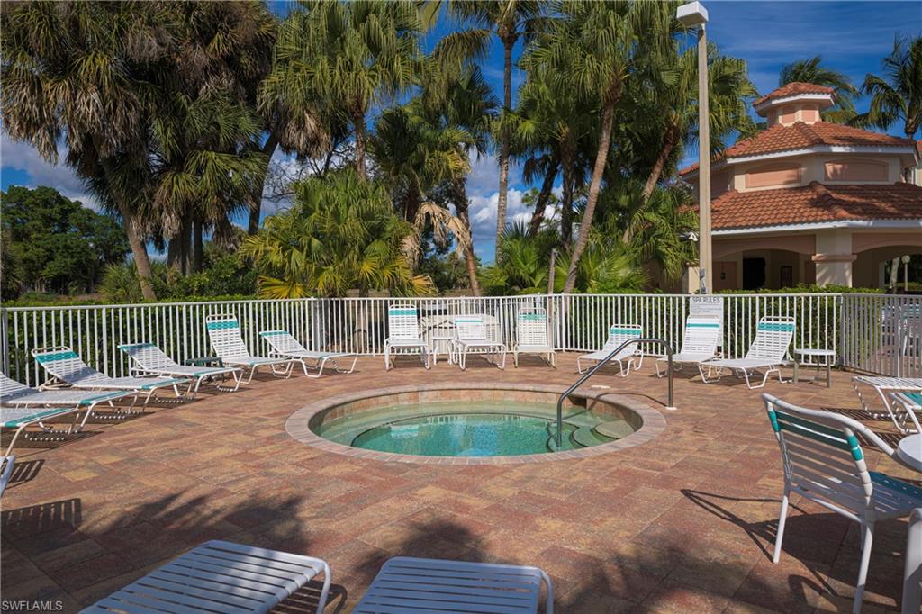 FAIRWAY VILLAS - Residential