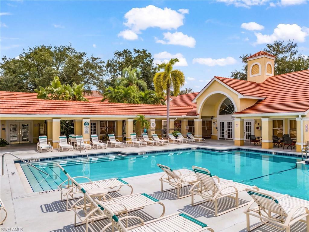 VENETIAN PALMS - Residential