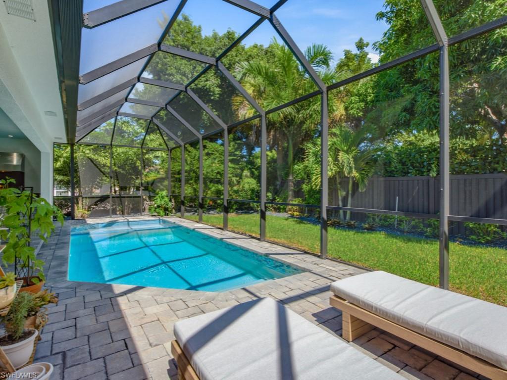 MARCO BEACH - Residential