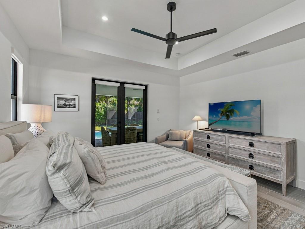 MARCO BEACH - Residential