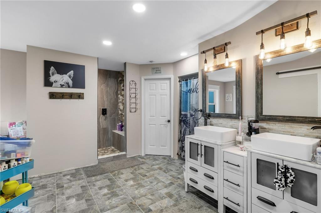 NORTH FORT MYERS - Residential