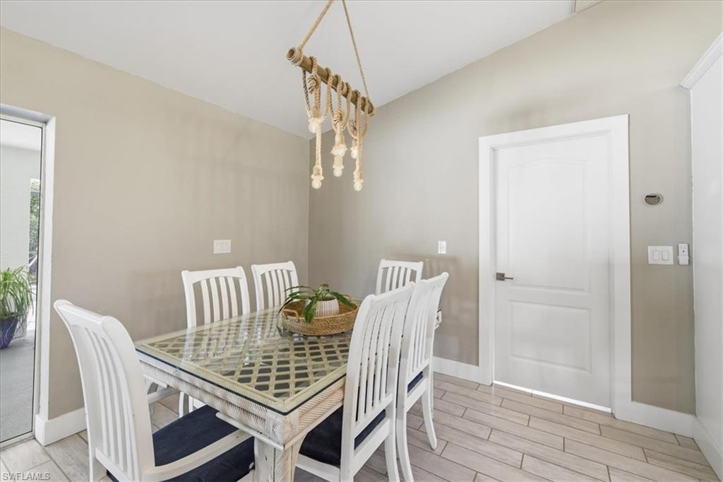 CHARLOTTE SHORES - Residential