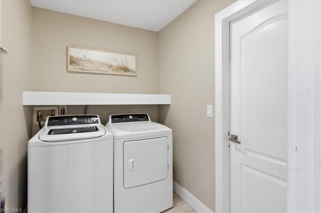 CHARLOTTE SHORES - Residential