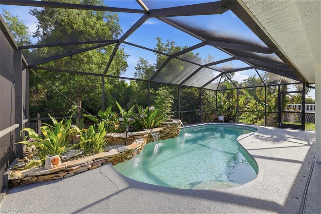 CHARLOTTE SHORES - Residential