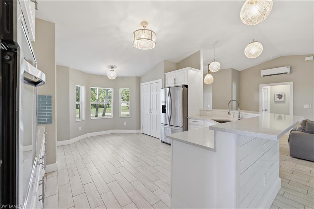 CHARLOTTE SHORES - Residential