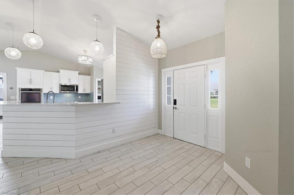 CHARLOTTE SHORES - Residential