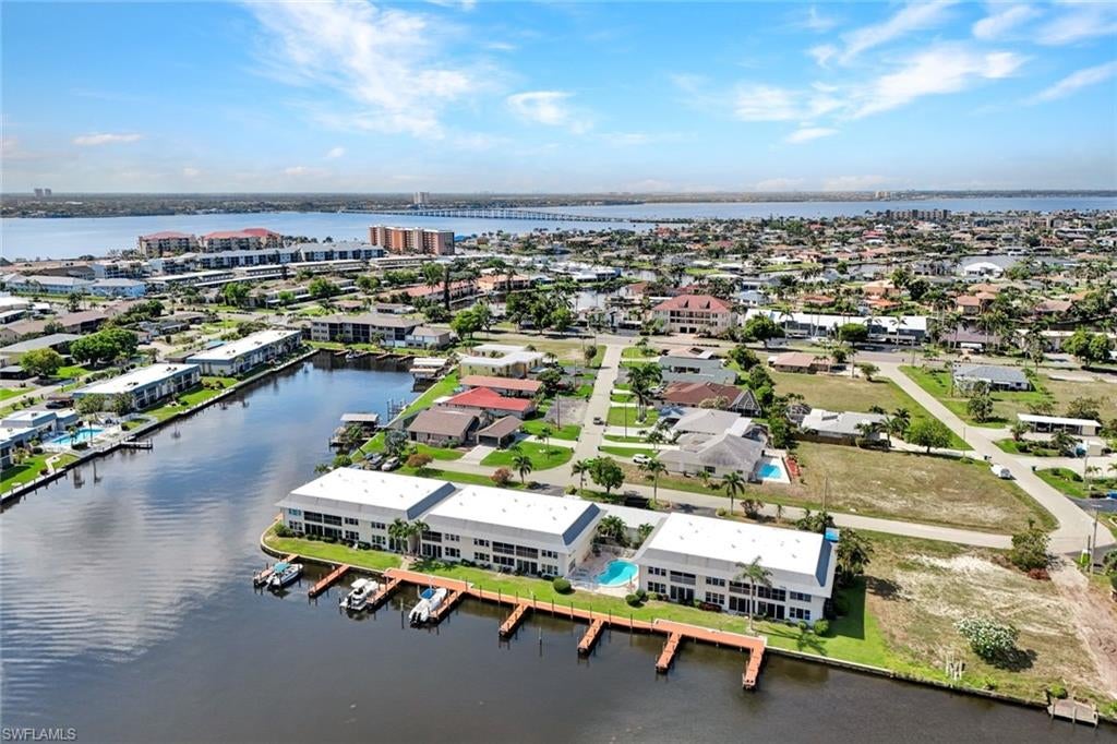 CORAL DEL RIO CONDO - Residential