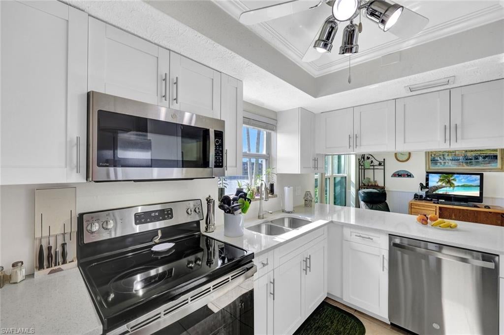 CORAL DEL RIO CONDO - Residential