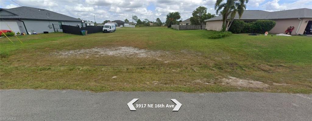 CAPE CORAL - Land
