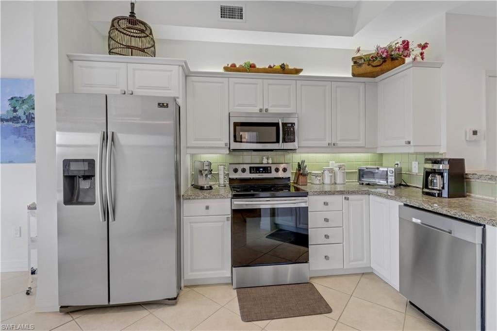 BAYFRONT - Residential Lease