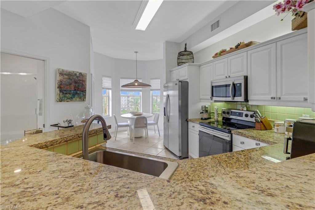 BAYFRONT - Residential Lease