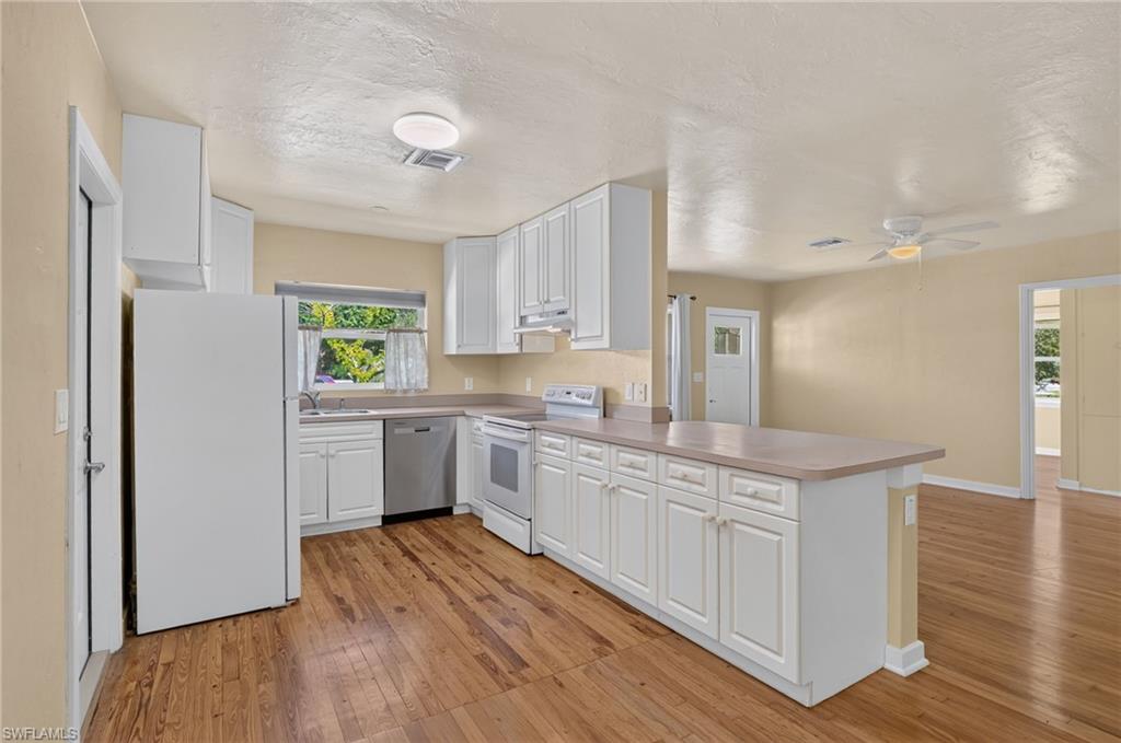 VALENCIA TERRACE - Residential Lease