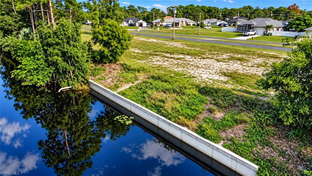 CAPE CORAL - Land
