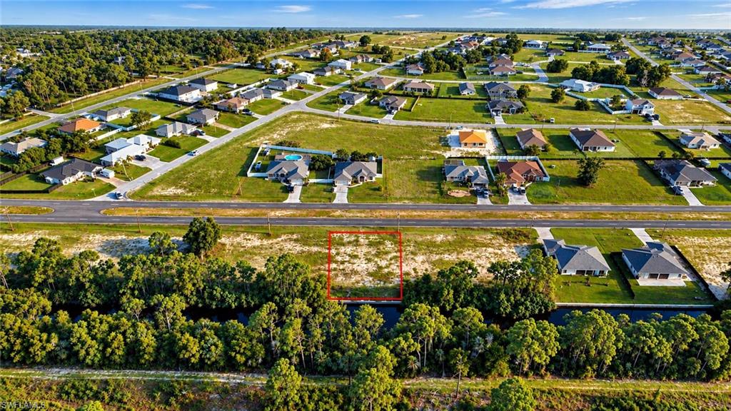 CAPE CORAL - Land