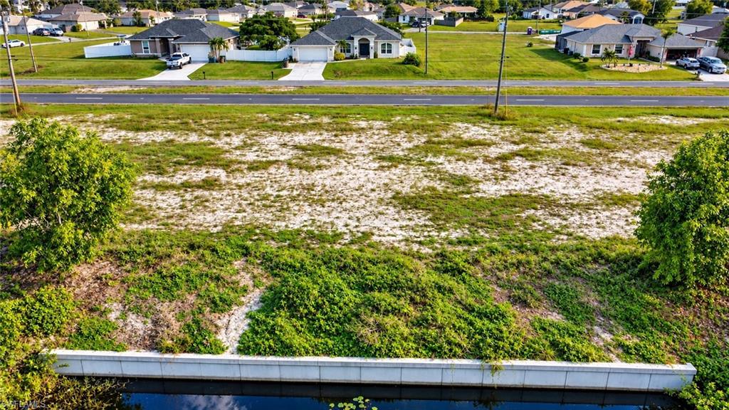 CAPE CORAL - Land