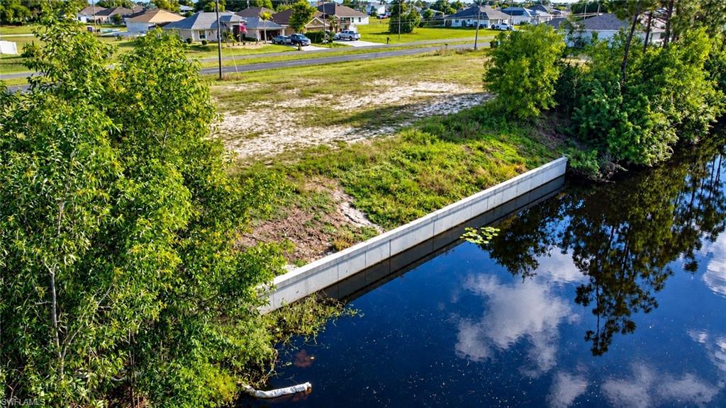 CAPE CORAL - Land