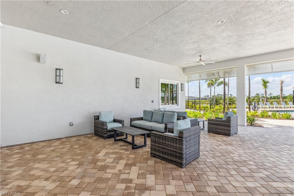 CORAL BAY - Residential