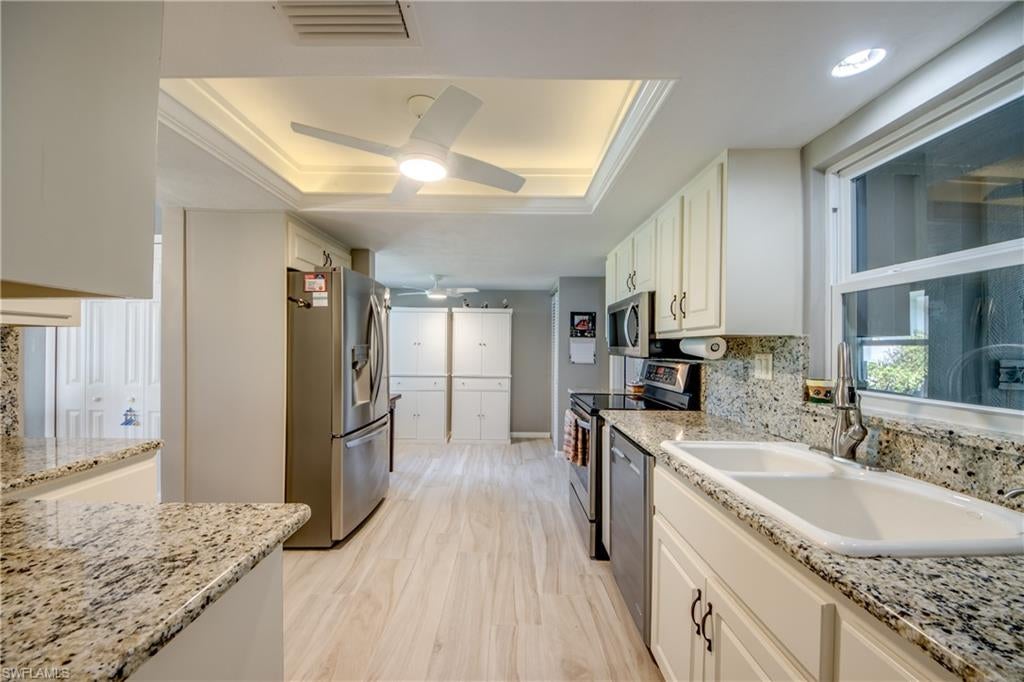 WHISKEY CREEK VILLAGE GREEN - Residential