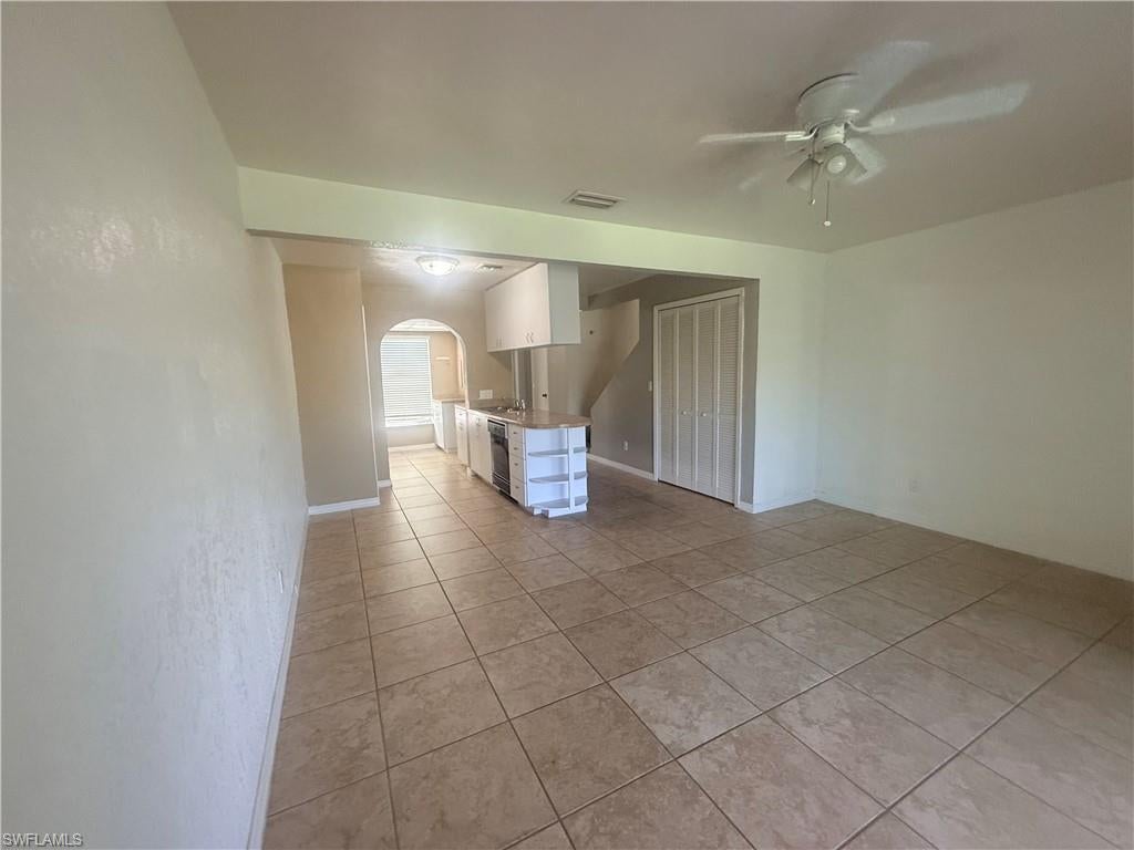 SQUARE ONE CONDO - Residential