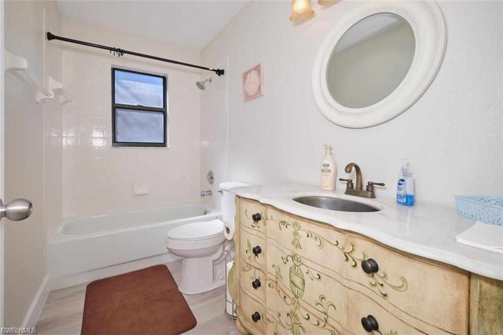 ISLAND PARK VILLAGE - Residential Lease