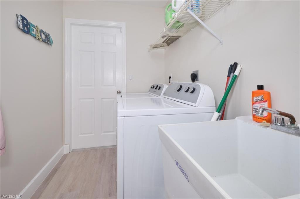 ISLAND PARK VILLAGE - Residential Lease