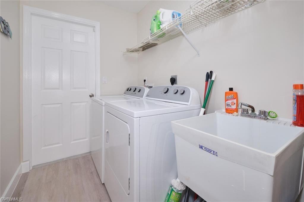 ISLAND PARK VILLAGE - Residential Lease