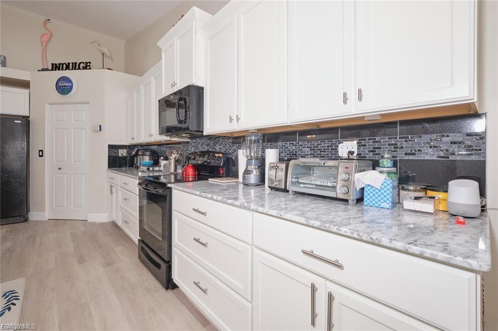 ISLAND PARK VILLAGE - Residential Lease