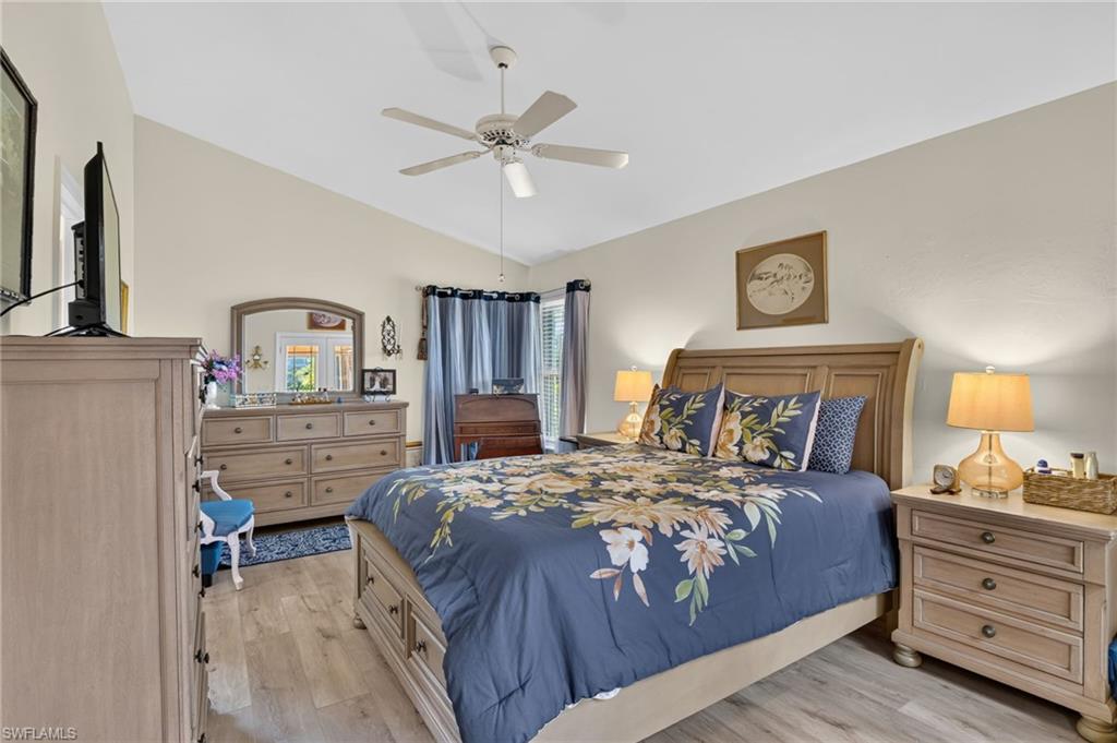 KELLY GREENS - Residential
