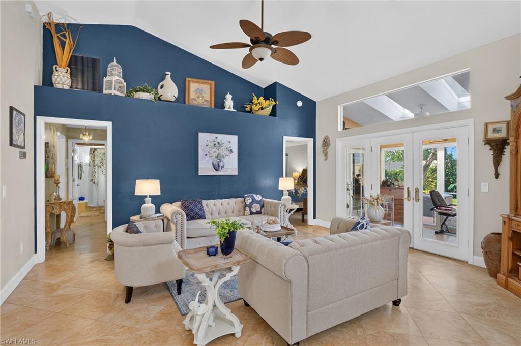 KELLY GREENS - Residential