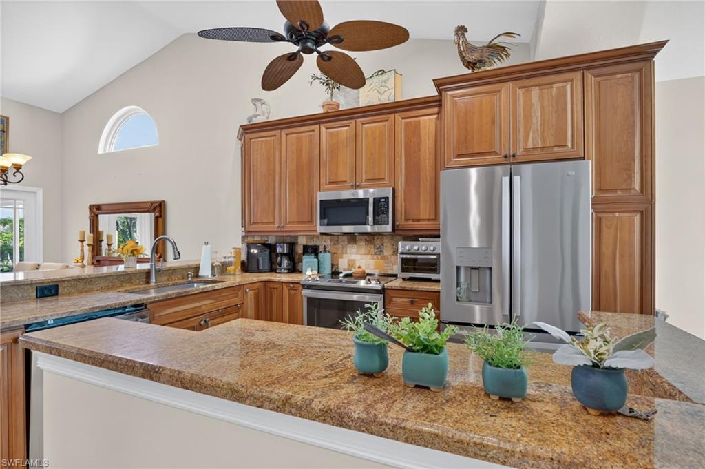 KELLY GREENS - Residential