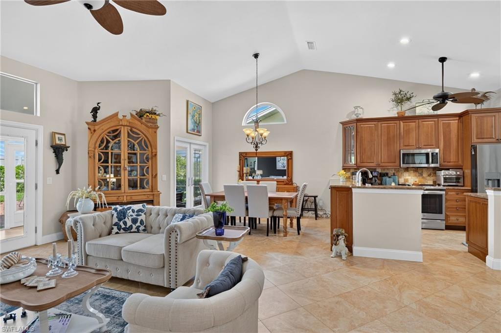 KELLY GREENS - Residential