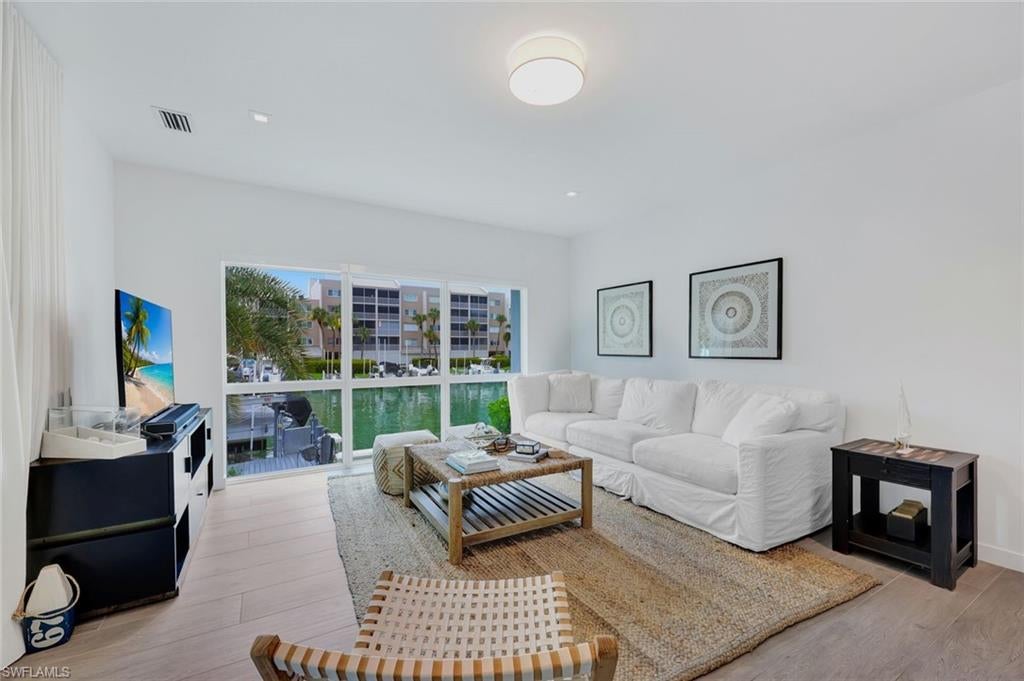 MARCO ISLAND - Residential