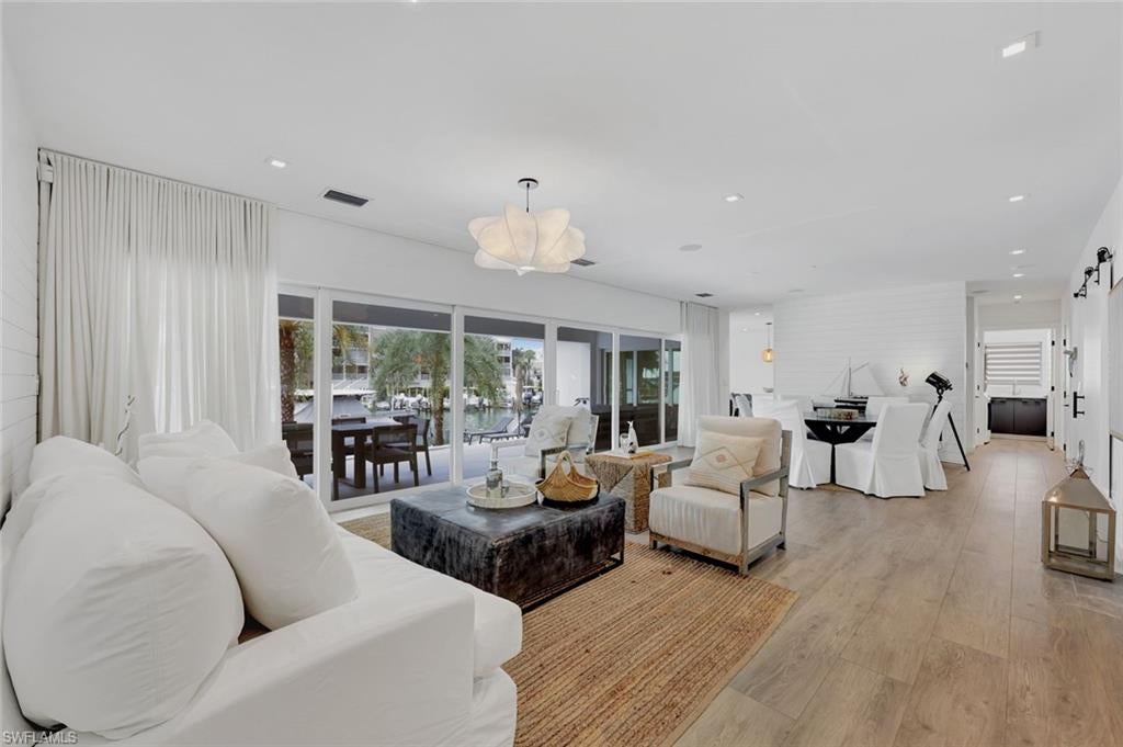 MARCO ISLAND - Residential