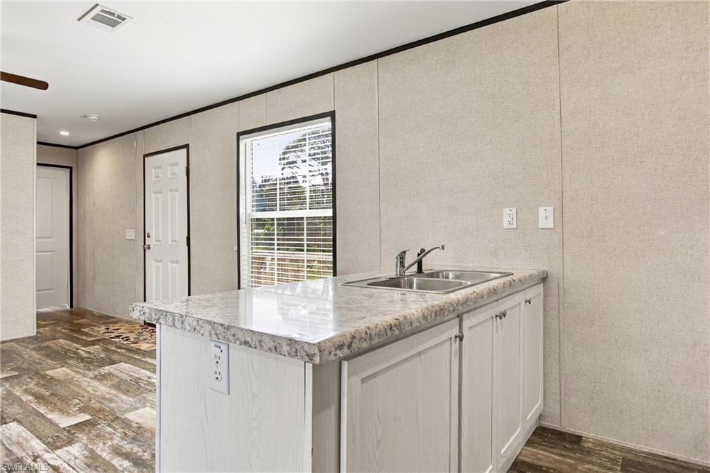 COCONUT GROVE - Residential