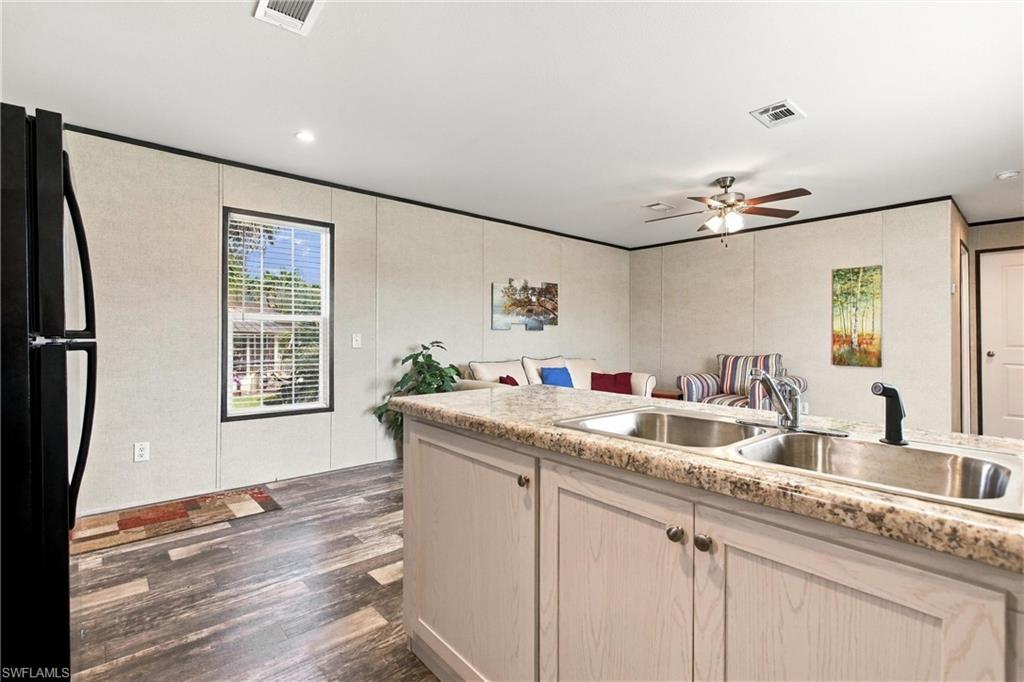 COCONUT GROVE - Residential