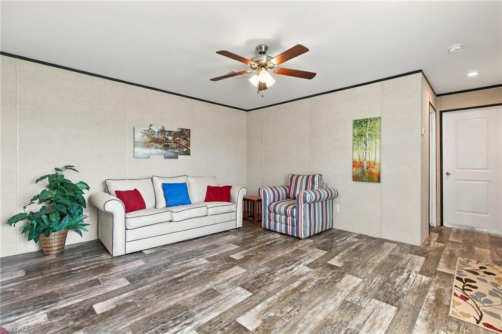 COCONUT GROVE - Residential