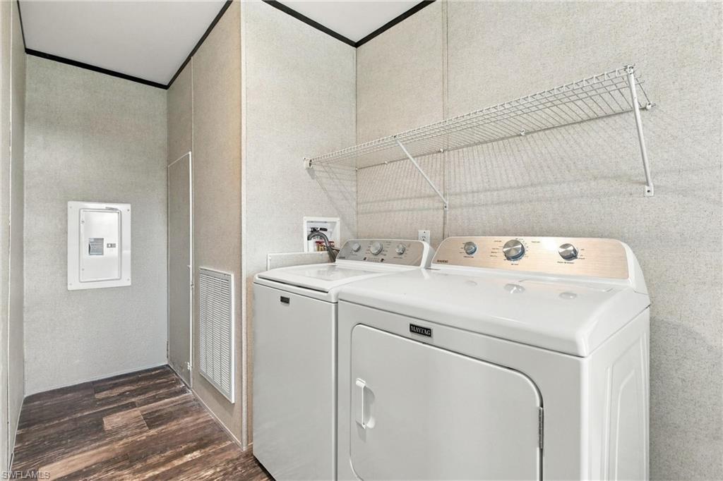 COCONUT GROVE - Residential