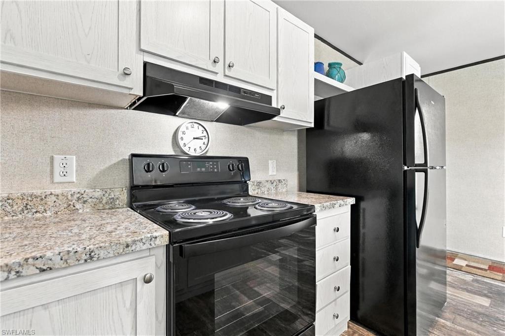 COCONUT GROVE - Residential