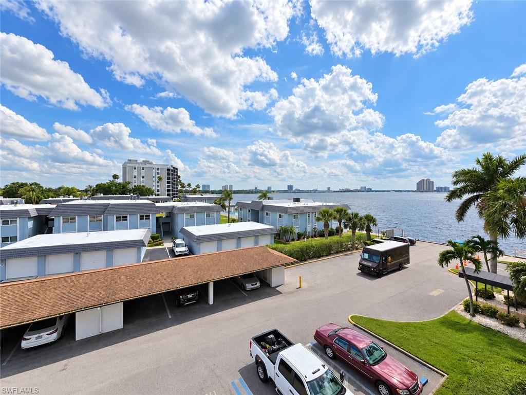 SCHOONER BAY - Residential