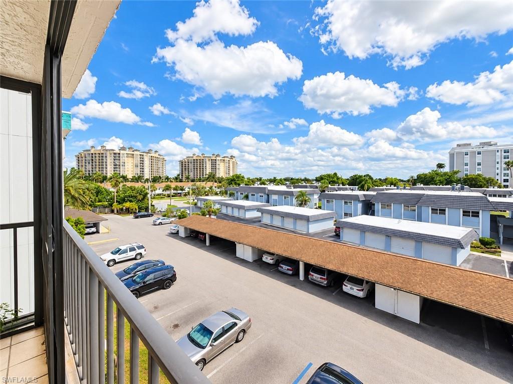 SCHOONER BAY - Residential