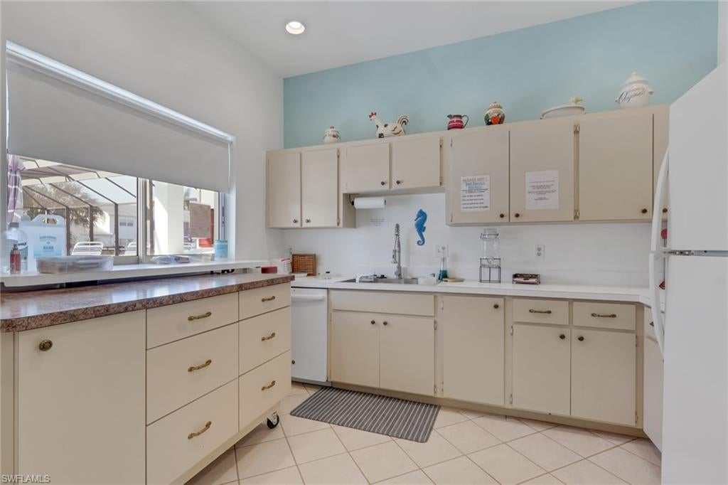 CYPRESS LAKES MANOR SOUTH - Residential