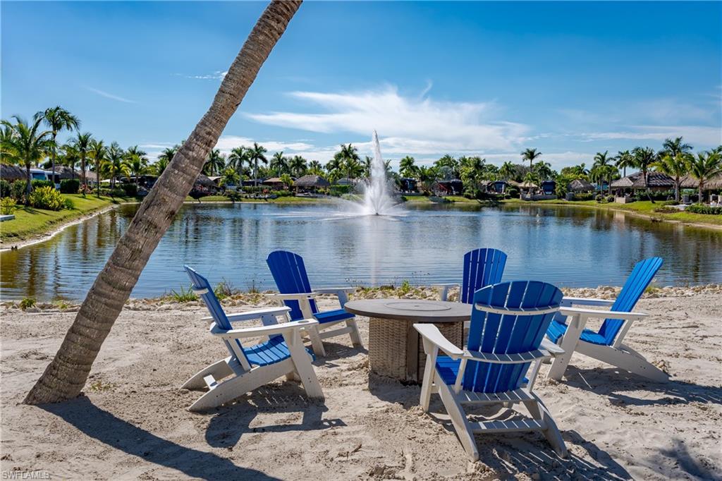 NAPLES MOTORCOACH RESORT - Land