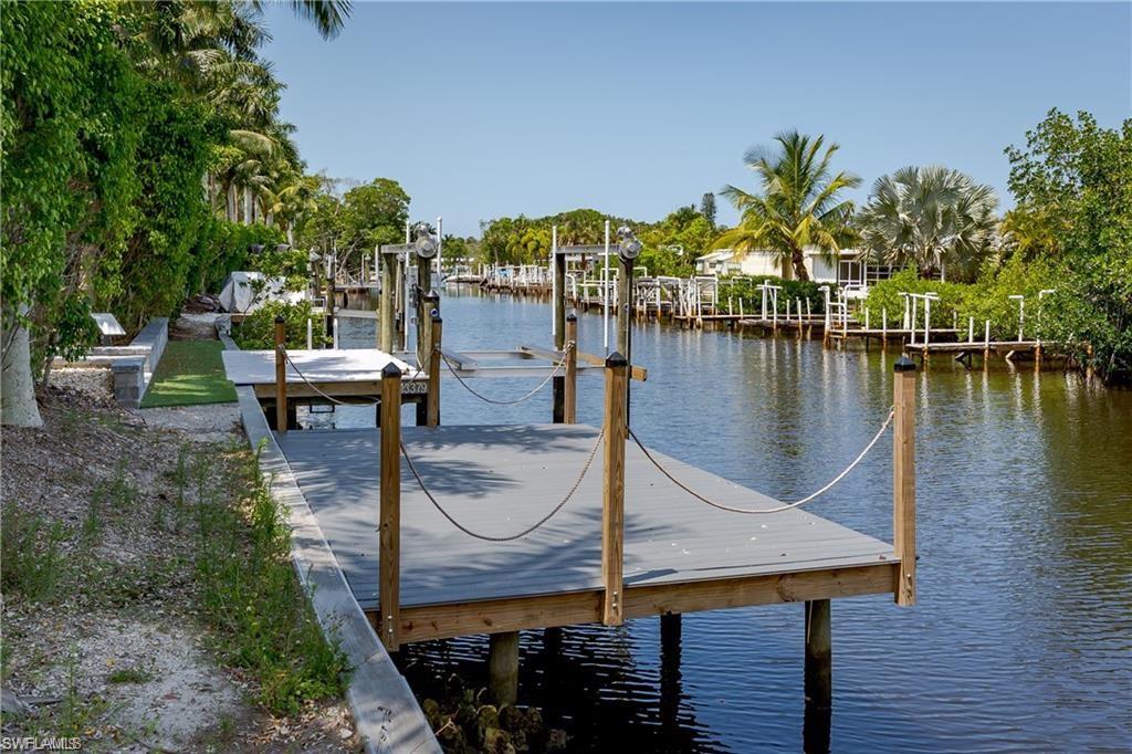 NAPLES MOTORCOACH RESORT - Land