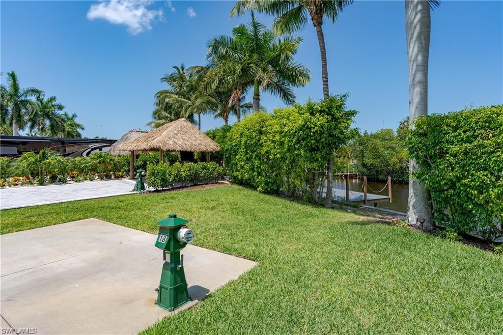 NAPLES MOTORCOACH RESORT - Land