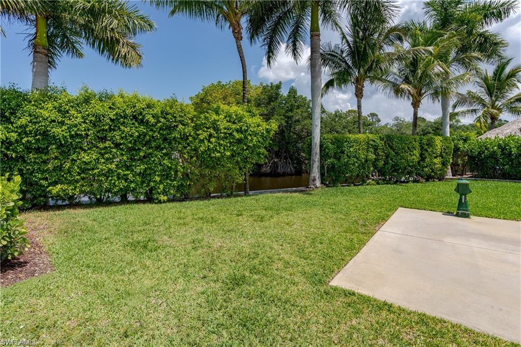 NAPLES MOTORCOACH RESORT - Land