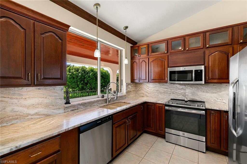 MARCO ISLAND - Residential
